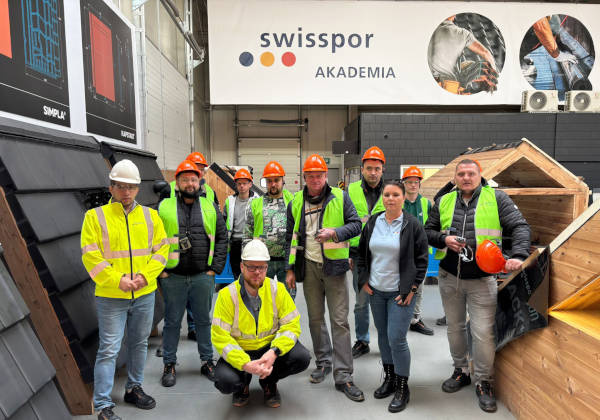 „Dekarz musi czuć się pewnie” – wywiad z Jarosławem Kostrzewą, kierownikiem swisspor AKADEMIA