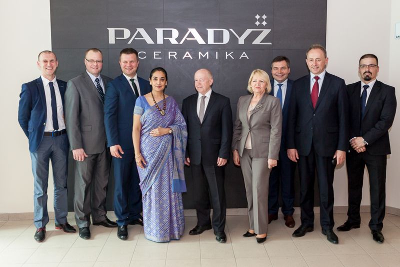Ambasador Indii z wizytą w zakładzie produkcyjnym Grupy Paradyż